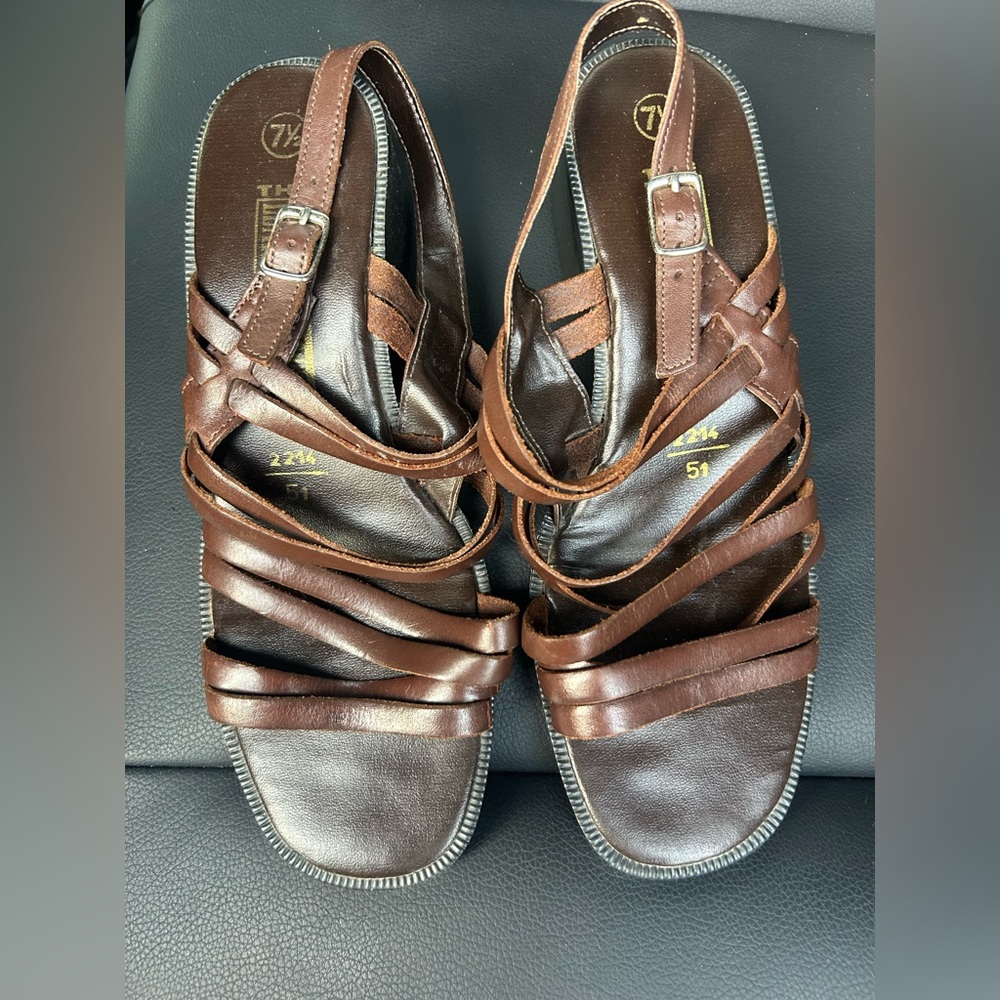 The leather collection Brown Leather Strappy Sandals